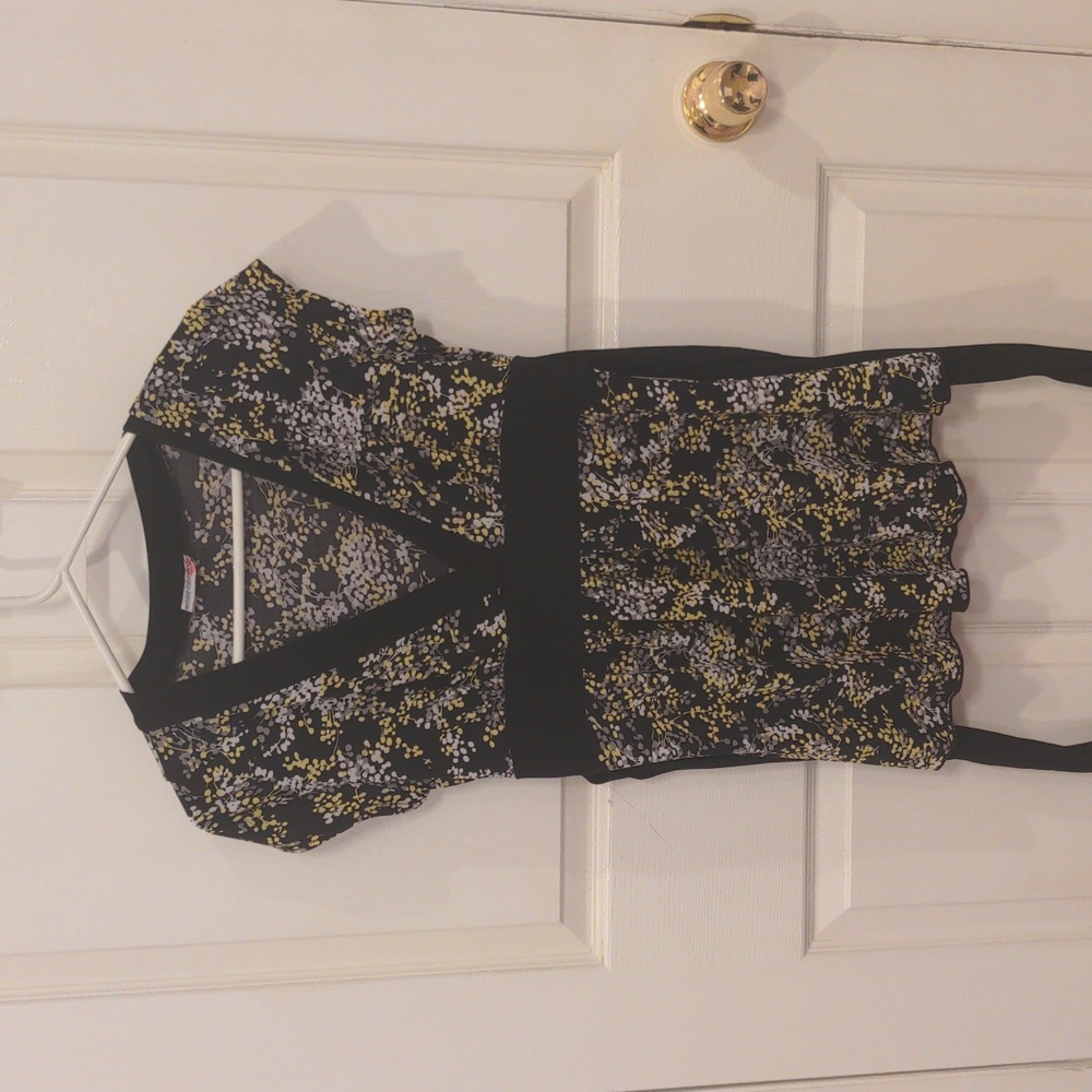Body central, 8, black